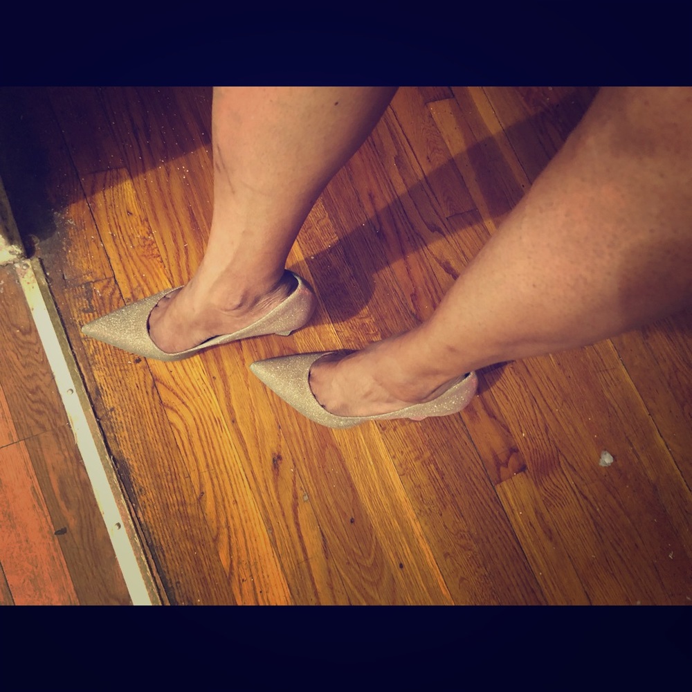 Sparke  gold Stuart Weitzman (size, run big)